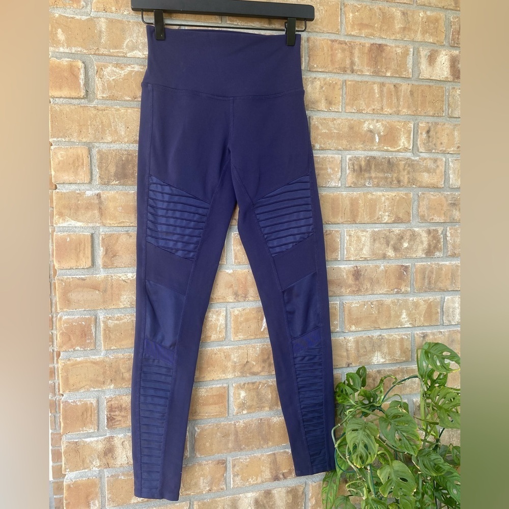 ALO Yoga Moto Leggings, Navy, Size Small - Picture 6 of 12